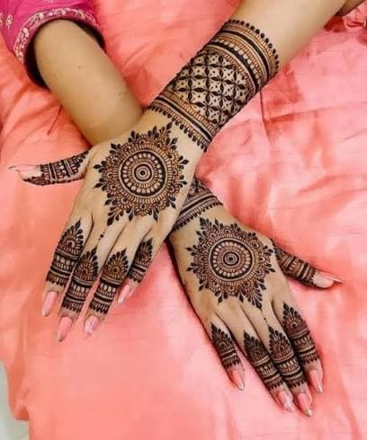 Mehndi With Priya portfolio 2