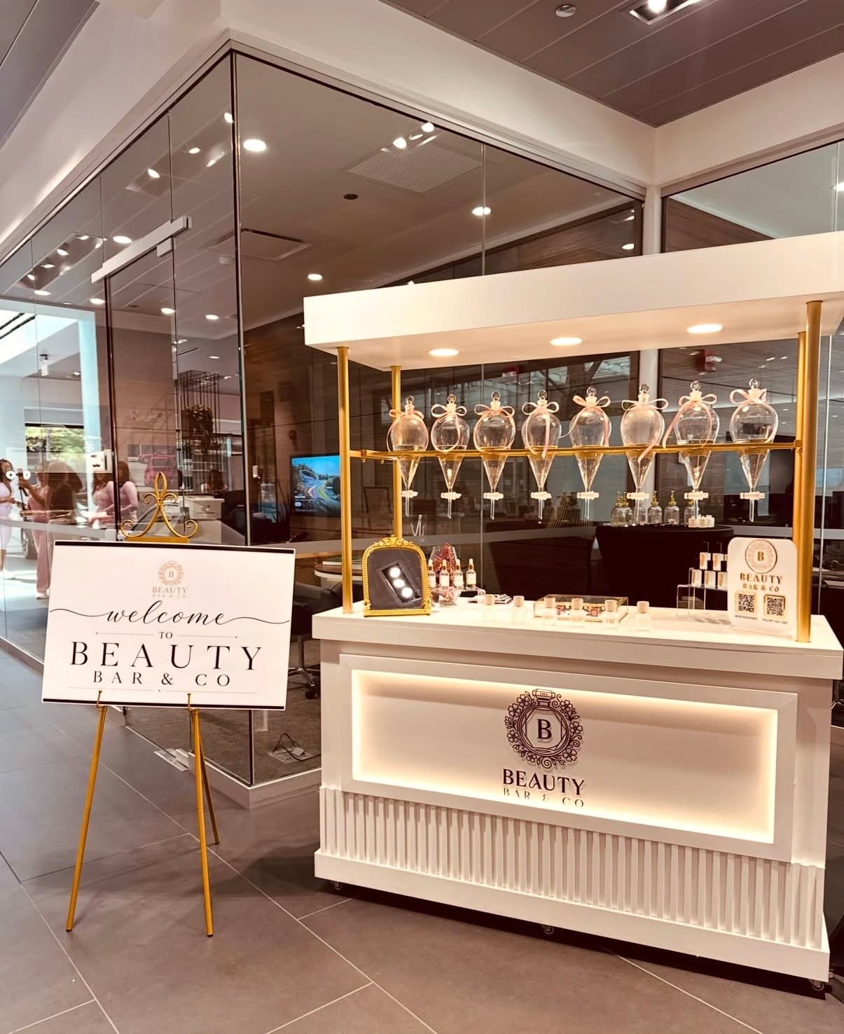 Beauty Bar & Co