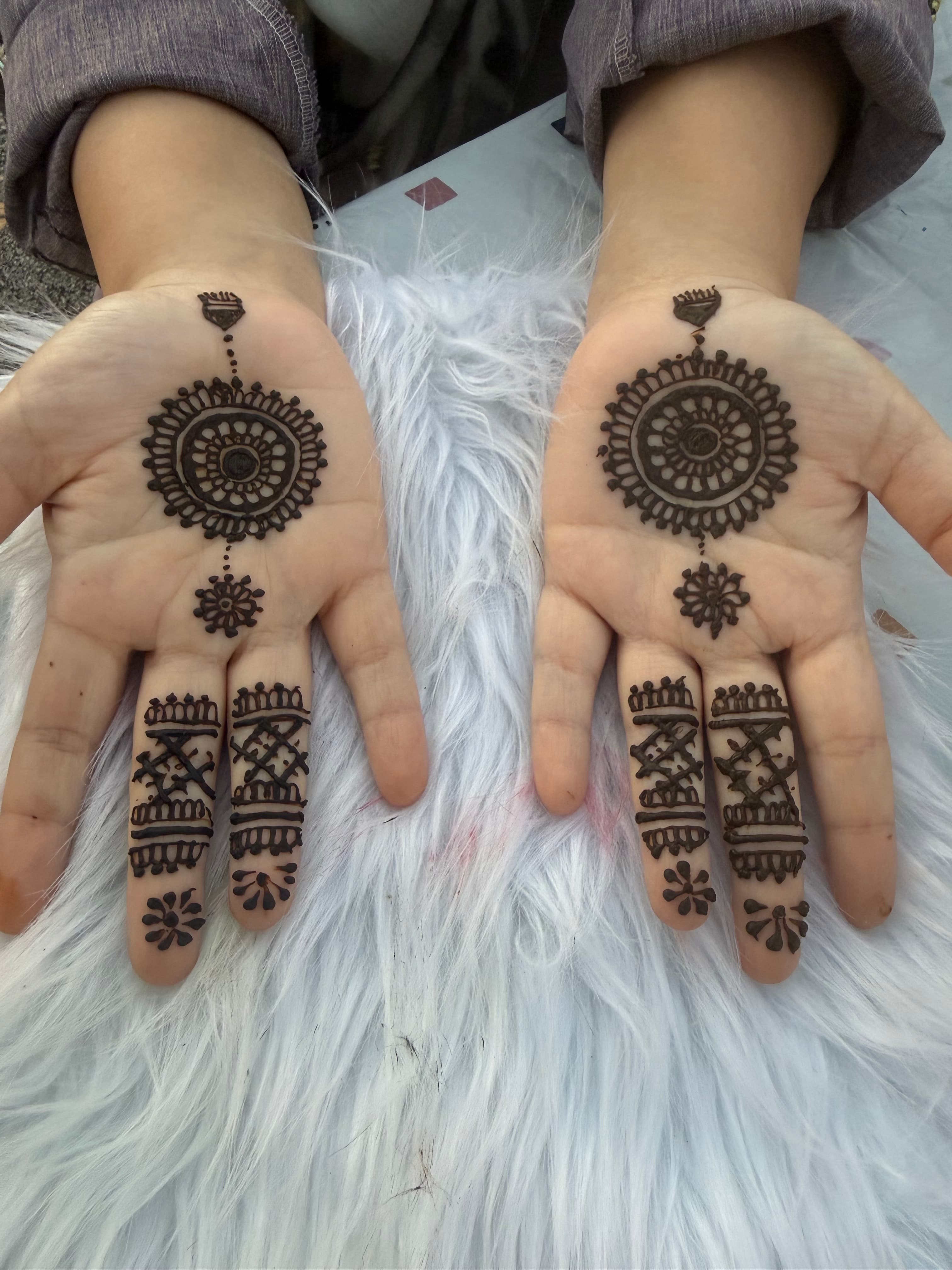 Adas Henna art  portfolio 4