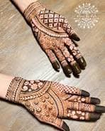 Mehndi With Priya portfolio 3
